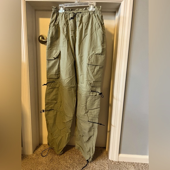 Garage Pants & Jumpsuits Garage Cargo Parachute Pants Size Small